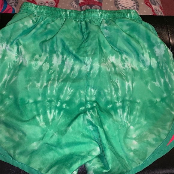 Nike shorts - Picture 2 of 2